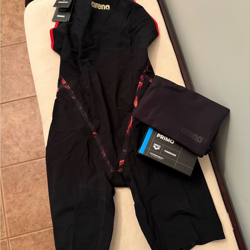 Arena Women's Black Primo Powerskin Tech Suit Size 28 NWT
